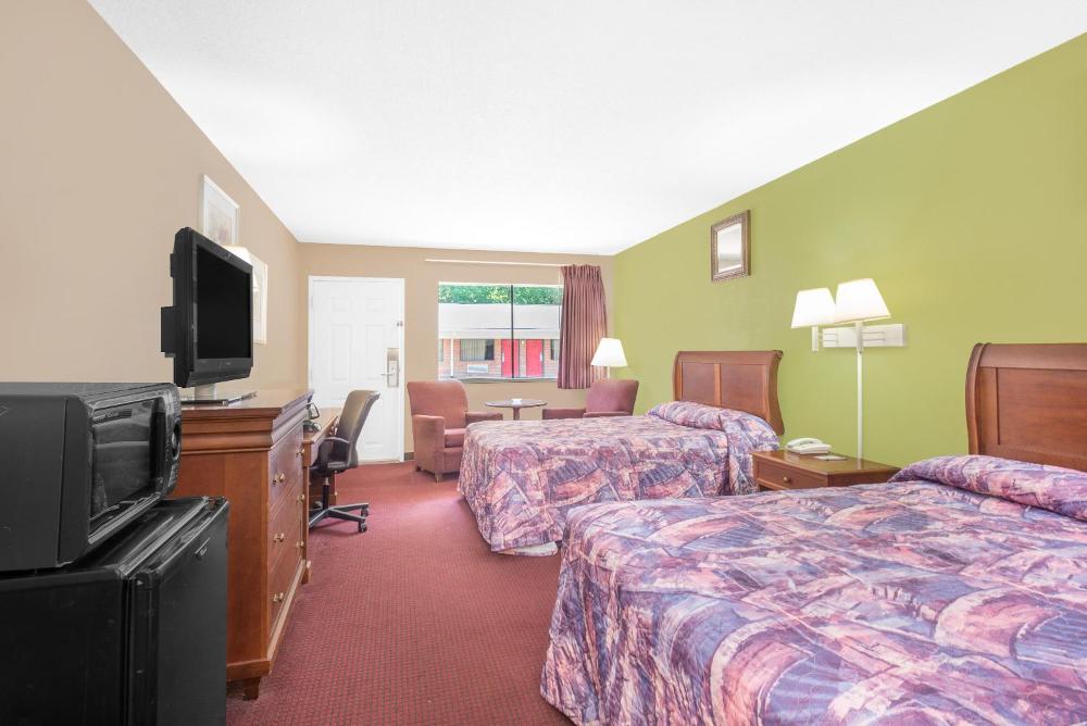 Double Room with Two Double Beds - Non-Smoking interior